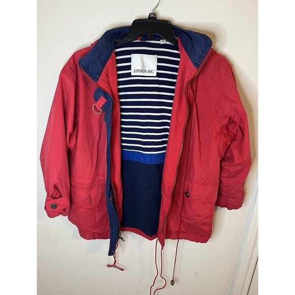 London Fog Jackets & Blazers - Vintage London Fog Women’s Medium Red And Navy Blue Zip Up Active Jacket Used